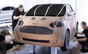 Aston Martin: Kleinwagen-Studie für reiche Pendler