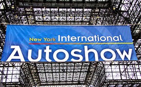 New York Autoshow 2009: Hersteller rüsten wieder auf