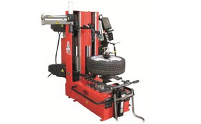 REMA TIP TOP: Vollautomatische Montagemaschine für PKW Räder