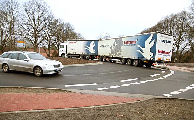 Feldversuch mit Lang-LKW kann Anfang 2012 beginnen 