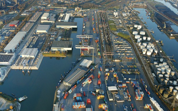 Metal One plant Standort am Duisburger Hafen
