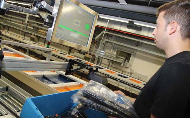 Adidas nimmt sein größtes Distributionszentrum in Betrieb