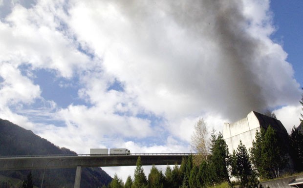 Schweiz: Astag fordert zweite Röhre für Gotthard