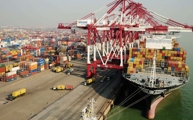 Containerschifffahrt: Asien-Europa-Frachtraten verdoppeln sich fast