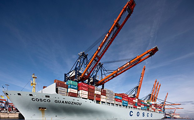 Cosco fusioniert zur drittgrößten Containerreederei