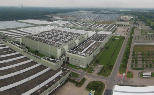Mercedes Benz eröffnet erweitertes Global Logistics Center