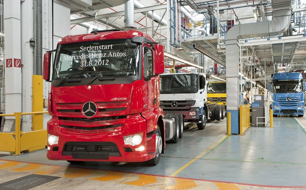 Daimler drosselt LKW-Produktion in Wörth