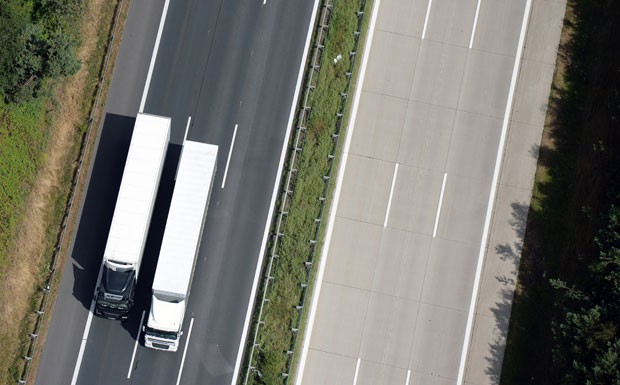 Österreich: Fahrverbot auf der linken Spur für LKW ab 7,5 Tonnen