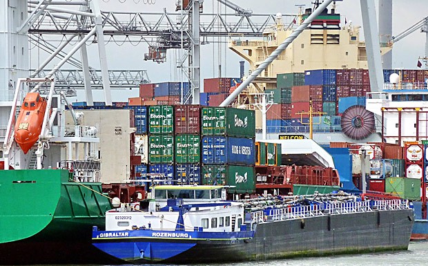 Hafen Rotterdam führt Feeder-Rabatt ein