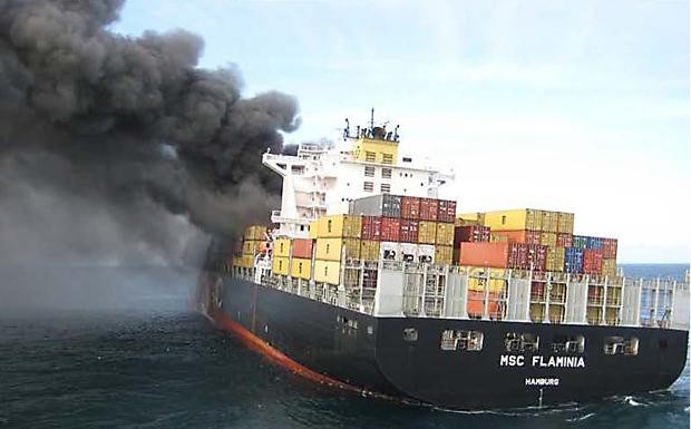 Bildergalerie: Bergung des havarierten Frachtschiffes MSC Flaminia