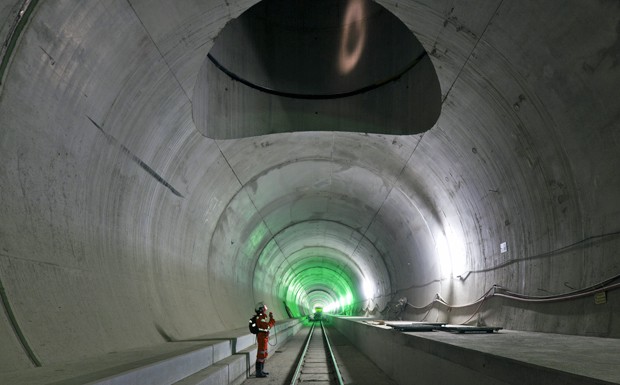 Gotthard-Basis-Tunnel soll Verlagerung auf Schiene voranbringen
