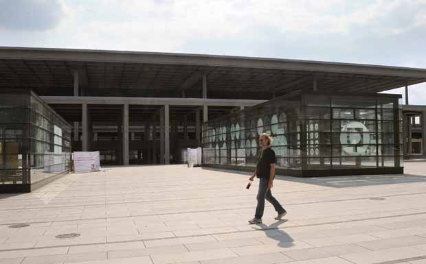 Sonderausschuss informiert sich über Flughafen-Baustelle in Berlin