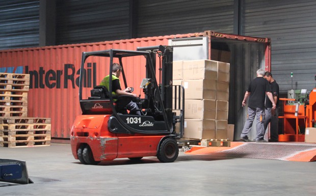 Migros testet Containertransport per Bahn aus China