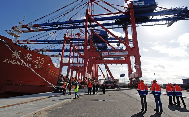 Jade-Weser-Port: Probleme bei Anlieferung von Containerbrücken