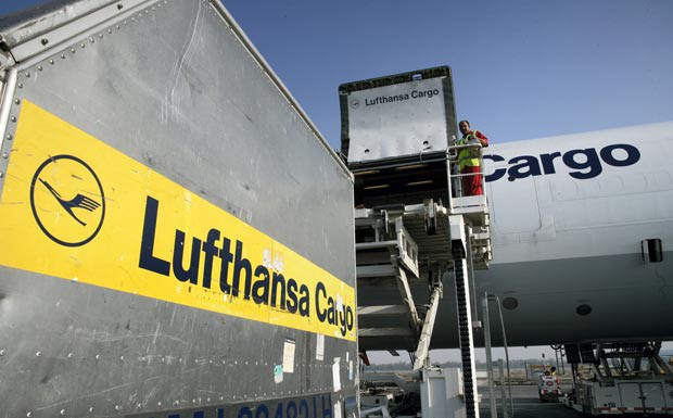 Lufthansa transportiert weniger Fracht