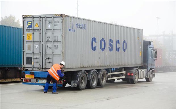 Seaintel: Korruption verzögert Containerlieferungen