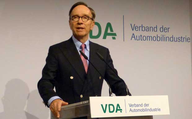VDA-Chef: Nach VW-Affäre nicht auf Defensive spielen