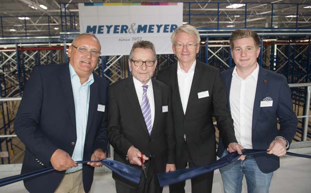 Meyer & Meyer eröffnet Lagerhalle in Peine