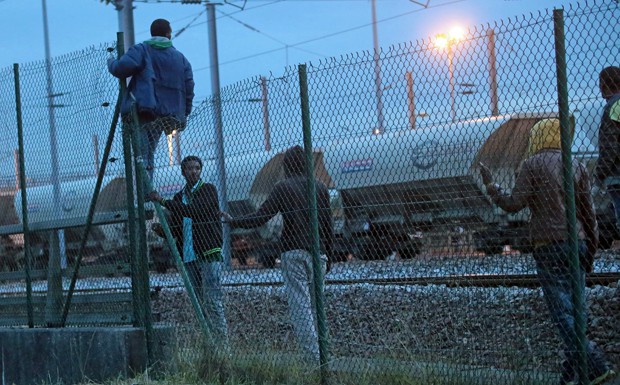 Flüchtlingskrise in Calais: Gewerbeverband fordert Entschädigungen für Transporteure