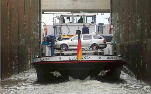 Streik setzt Schiffe auf dem Neckar weiter fest