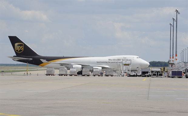 UPS-Frachtflugzeug stürzt in Alabama ab