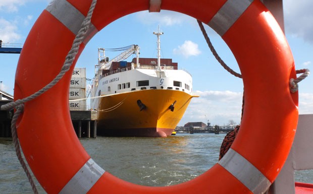 Bremer Reeder sehen Erholung frühestens 2014