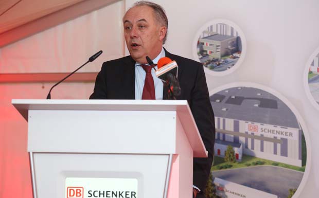 DB Schenker eröffnet Logistikzentrum bei Arnstadt