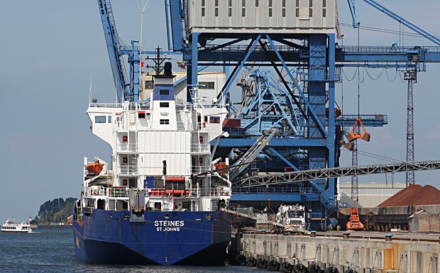 Rostocker Seehafen bekommt weiteren Getreidebelader