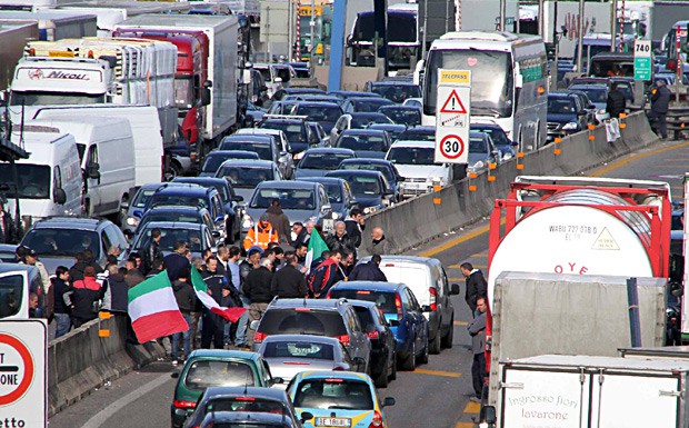 Streik in Italien: Benzin wird an Tankstellen knapp