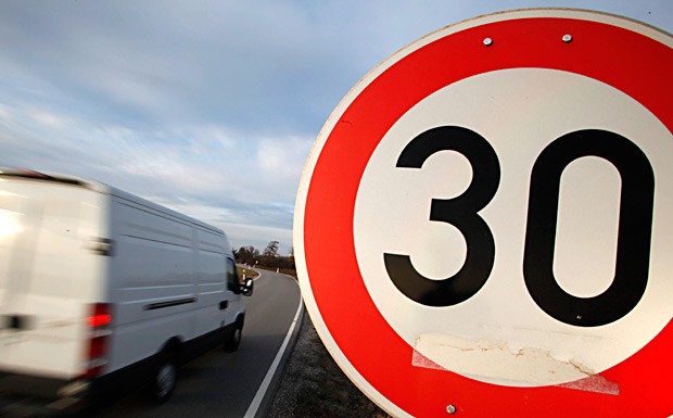 Dobrindt sagt mehr Tempo-30-Zonen auf Hauptverkehrsstraßen zu