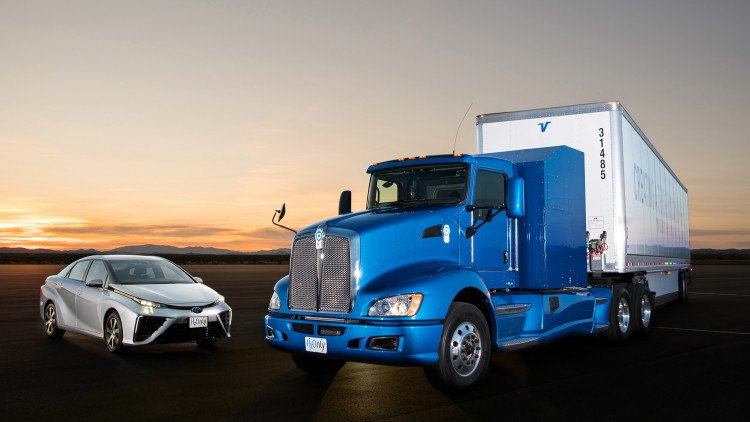 Toyota entwickelt Brennstoffzellen-Antrieb für Lkw