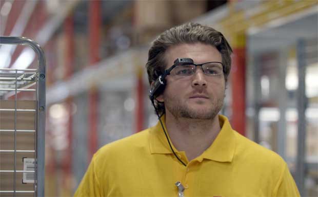 DHL etabliert Datenbrillen im seinen Lagern weltweit