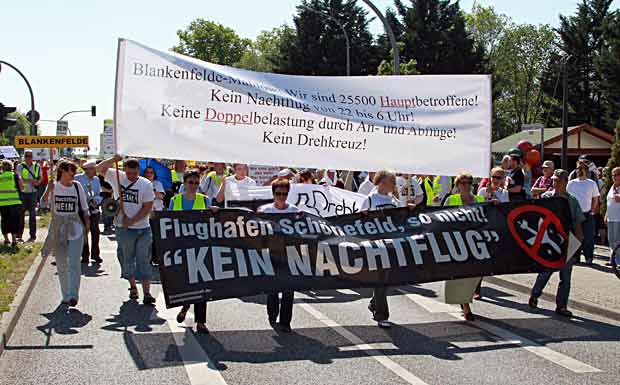 Erneut Demonstration gegen Flughafenlärm auf Großstadtflughafen BBI