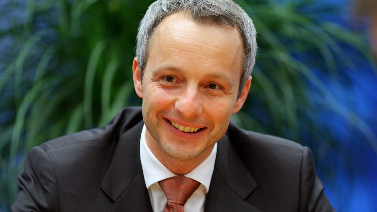 Deutschland-Direktion:  Ex-Allianz-Autovorstand Volker Steck wird neuer Helvetia-CEO