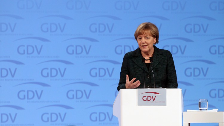 Versicherungstag 2014: Merkel wirbt für "spannende" Investitionsprojekte