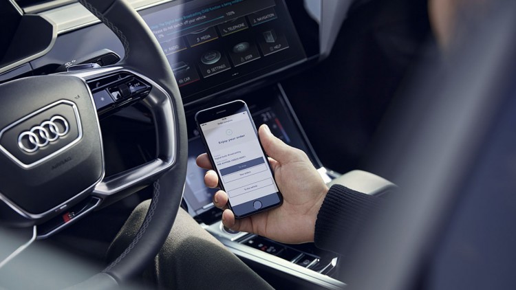 Audi startet Download-Extras: Matrix-Licht aus dem Online-Shop
