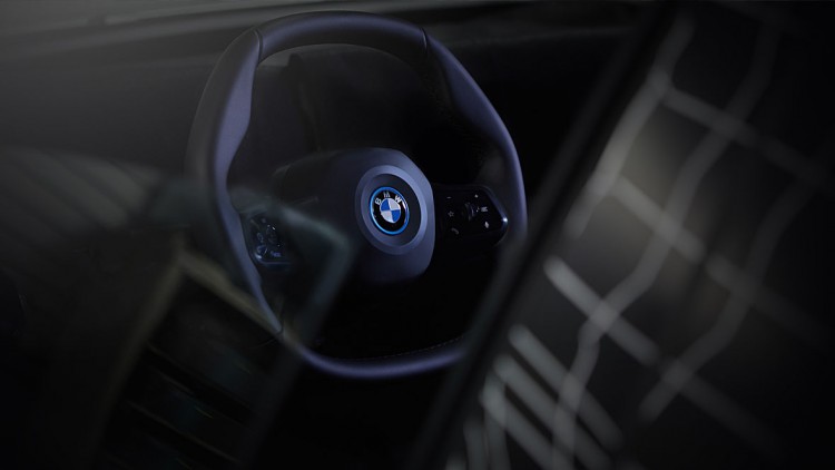 Neues BMW-Lenkrad: Eckig statt rund