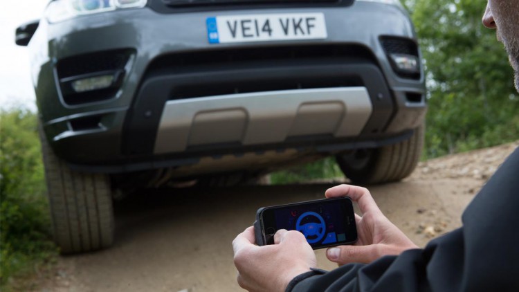 Jaguar Land Rover: Lenken mit dem Smartphone