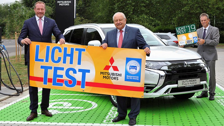Licht-Test 2019: Mitsubishi und ZDK sind Partner