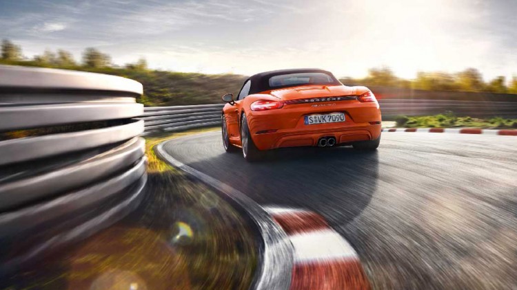 Neu und digital: Porsche-Versicherungsoffensive – "online, individuell und on demand"