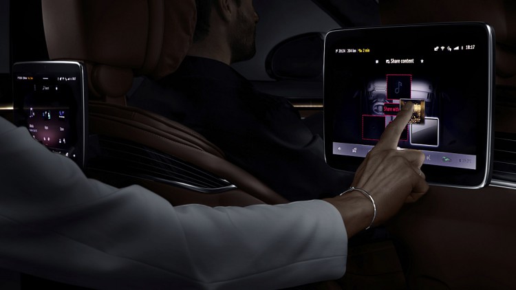 Neue Mercedes S-Klasse: Voll digital