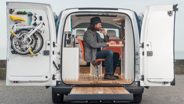 Nissan e-NV200 Workspace: Office to go