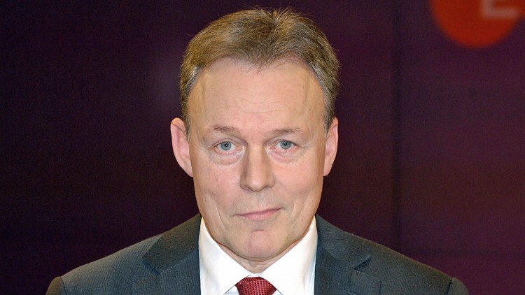 Politik: Oppermann kritisiert "Gehälterexzesse" bei Managern