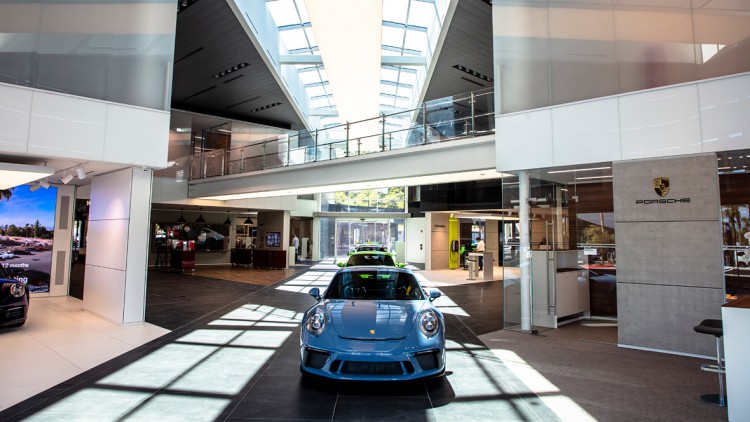 Neues Architektur-Konzept: So sehen Porsche Zentren künftig aus