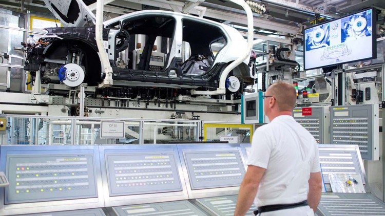 Produktion des Golf im VW-Werk Wolfsburg