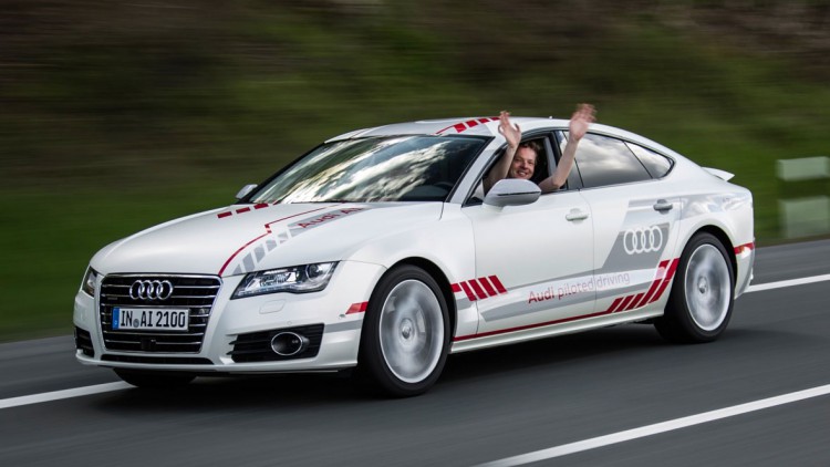 Selbstfahrender Audi A7 Sportback: Beifahrer hinterm Lenkrad