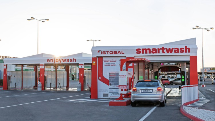 Smartwash-Abo: Istobal rüstet Autowaschanlagen digital auf