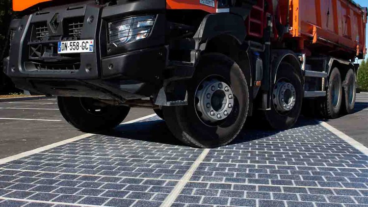 Photovoltaik auf Teer: Frankreichs Straßen sollen Strom erzeugen