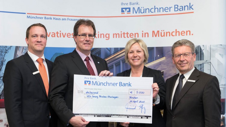 Spende: Münchner Bank unterstützt Kfz-Innung