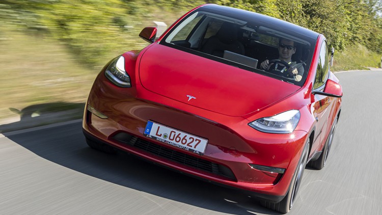 Tesla-Untersuchung: "Autopilot" aktiviert Bremsen unerwartet
